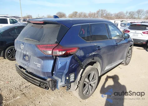 2022 Nissan Rogue Platinum Intelligent Awd z USA, uszkodzony, nr VIN JN8BT3DD9NW271906